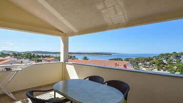 Apartment (A1) | Balcony