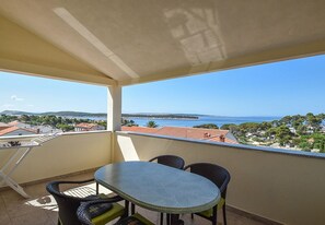 Apartemen (A1) | Balkon