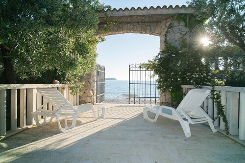 House Villa Oaza