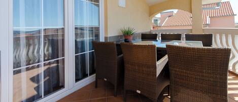 Apartment (A4) | Balcony