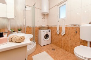 Apartment (A4) | Bathroom | Shower - Apartments Ani (Vodice)