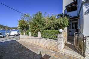 تفاصيل الفندق من الخارج