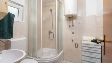 Studio (A1) | Bathroom | Shower