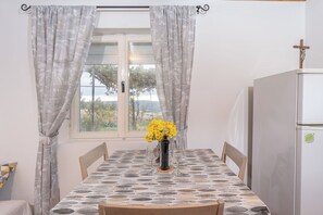 Studio (A1) | Dining - Apartment Jopek (Razanac)