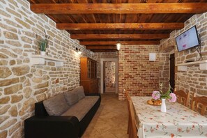 House | Dining - House Cirrus (Sukosan)