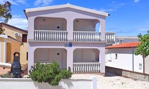 Building design - Apartment Island of Love (Vir)