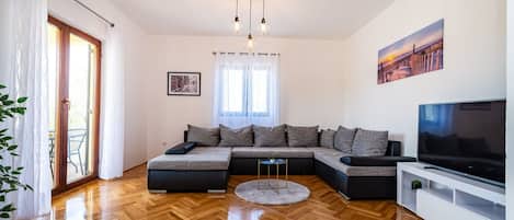 Apartment (A1) | Living room