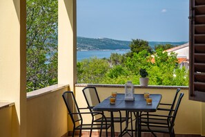 Balcony - Apartment Mari (Novigrad)
