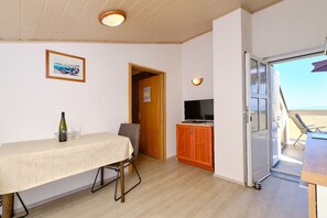 Apartment (A3) | Dining - Apartments Nada (Mali Losinj)