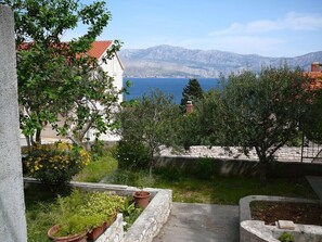 Courtyard - Apartments Soni (Postira)