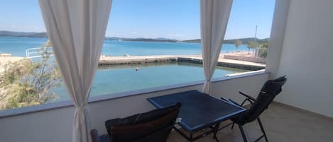 Studio (A2) | Blick auf das Wasser