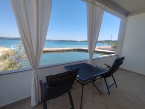 Studio (A2) | Water view - Apartment Denko (Tisno)