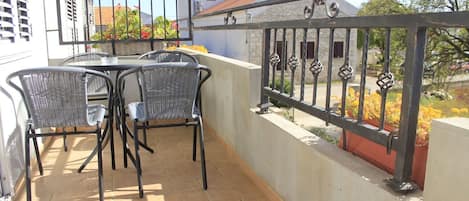 Apartment (A2) | Terrace/patio