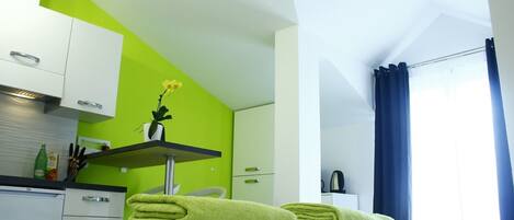 Studio (A4) | Interior