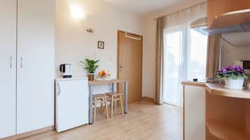 Studio (A1) | Interior