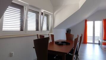 Apartment (A4) | Speisen