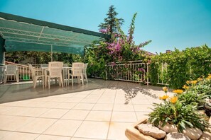 Căn hộ (A1) | Hiên