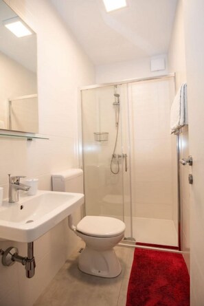 Apartment (A1) | Bathroom - Apartments Andelko (Baska Voda)