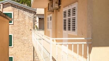 Apartment (A1) | Balcony