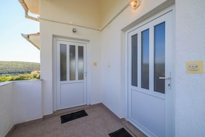 Apartment (A2) | Exterior - Apartments Davorka (Rab)