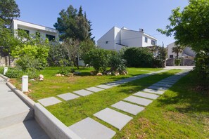 Courtyard - House Jadranka (Punat)