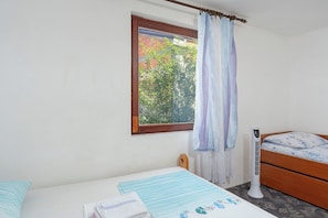 Room (S3) | Free WiFi - Rooms Mat (Vir)