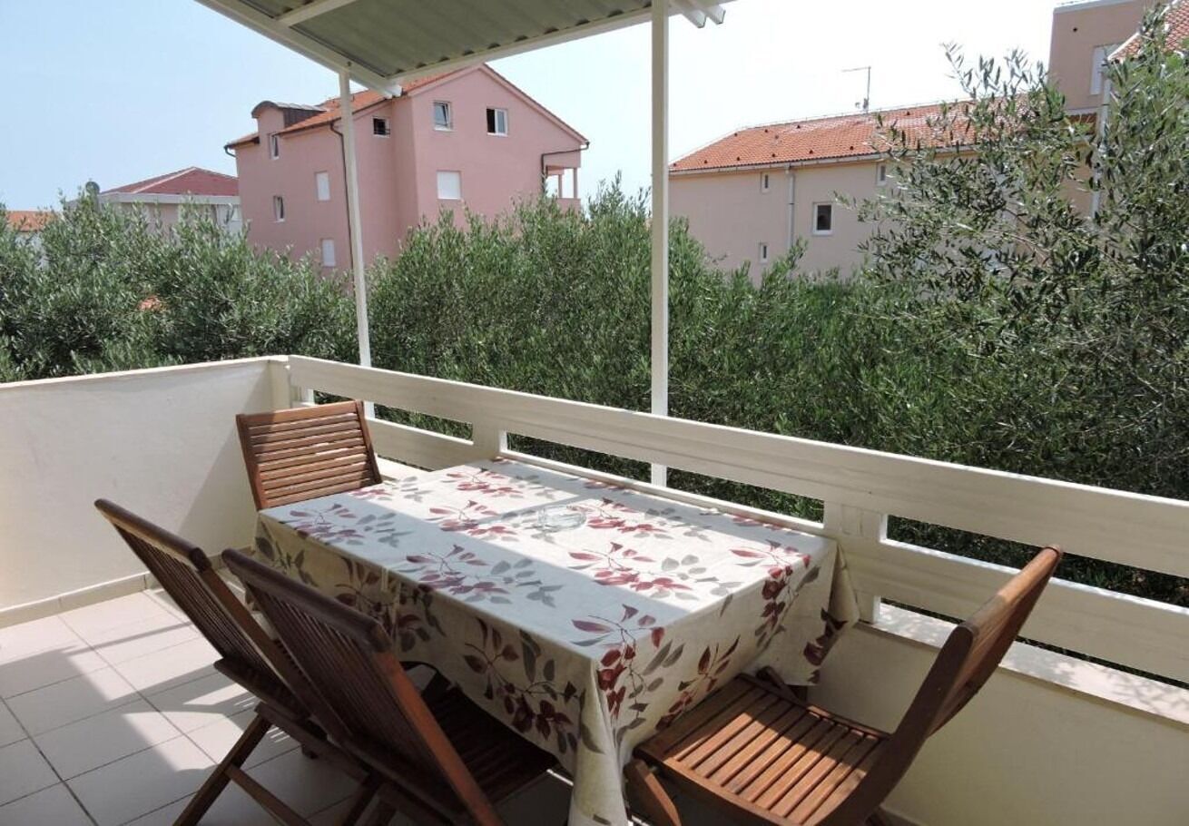 Căn hộ (A3) | Phòng khách