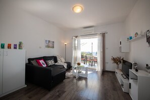 Apartment (A2) | Living room - Apartment Miriam (Opatija)
