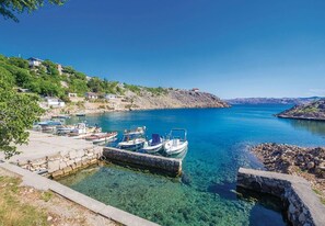Beach - Apartments Ivni (Karlobag)
