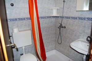 Apartment (A2) | Badezimmer