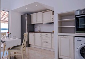 Apartment (A2) | Private kitchen - Apartments Draga (Brela)