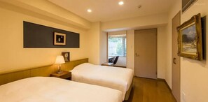 Executive Twin Room, Hill View | Desk, laptop workspace, free WiFi - Scenery Resort Suruga (Numazu City)