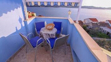 Căn hộ (A5) | Ban công