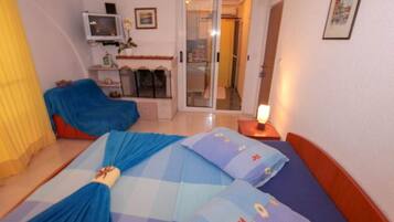 Apartment (A1) | Iron/ironing board, free WiFi