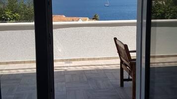 Apartment (A1) | Balkon