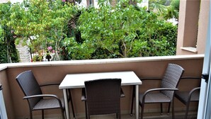 Apartamento (A2) | Sacada