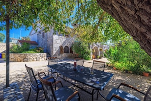 Terrace/patio - Apartments Insula Insule (Krk)