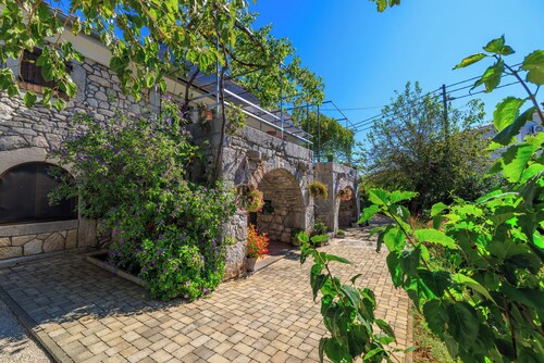 Apartments Insula Insule