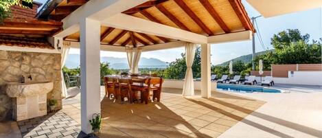 Piscine extérieure, piscine chauffée