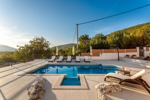 Outdoor pool, a heated pool - House Jurica (Omis)