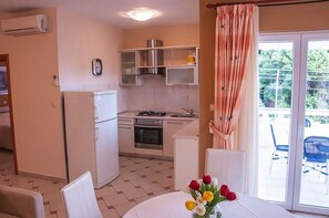 Căn hộ (A2) | Bếp riêng