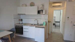 Apartment (A1) | Private kitchen - Apartments and Room Mario (Rab)