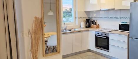 Căn hộ (A3) | Bếp riêng