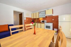 Dining - Apartments Marijan (Pakostane)