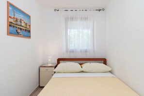 Apartment (A2) | WiFi (free) - Apartments Marijan (Pakostane)