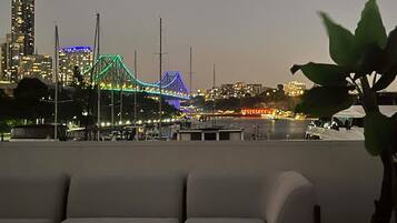 Nhà, 1 phòng ngủ, hồ bơi riêng, quang cảnh thành phố | Lounge