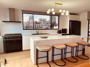 Nhà, 1 phòng ngủ, hồ bơi riêng, quang cảnh thành phố | Nội thất