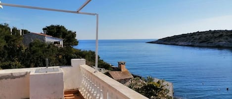 House | Terrace/patio