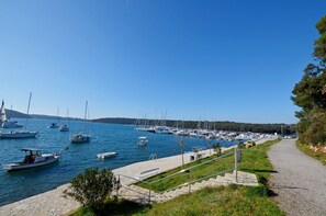 Beach - Apartments A2jass (Medulin)