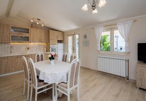 Apartment (A1) | Private kitchen - Apartment Dora (Trogir)